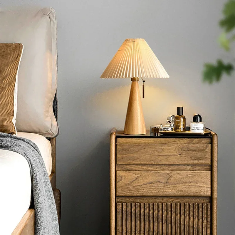 Lighting Decor Bedroom - Retro-Plissee-Tischlampe, nordische Massivholzleuchten, zum Lesen im